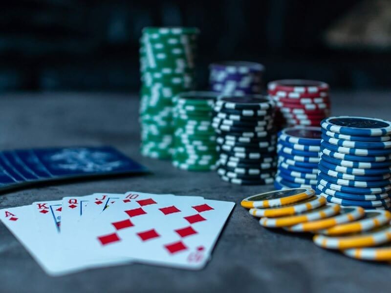 Tải game bài đổi thưởng nhiều người chơi nhất cần đánh giá tiêu chí gì?