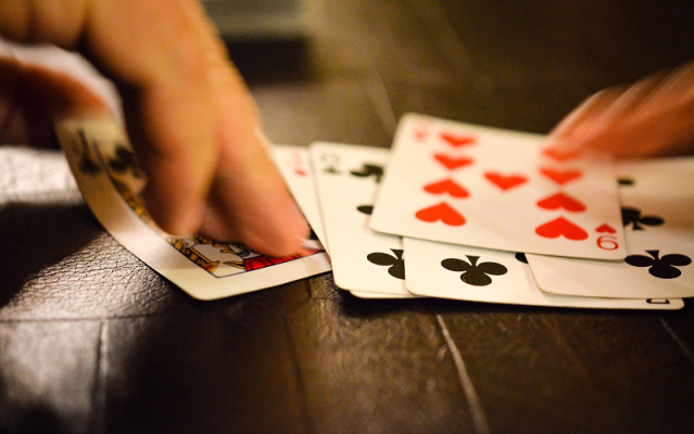 Phỏm là game chơi đòi hỏi trí tuệ và tư duy