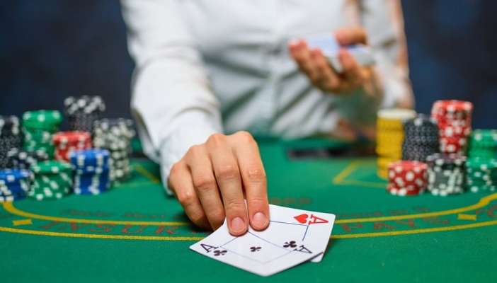 Baccarat trực tuyến giúp người chơi trải nghiệm thuận tiện, hấp dẫn